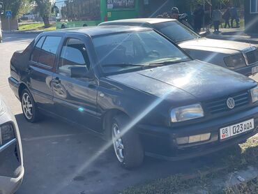 жаны матиз: Volkswagen Vento: 1994 г., 1.8 л, Механика, Газ, Седан