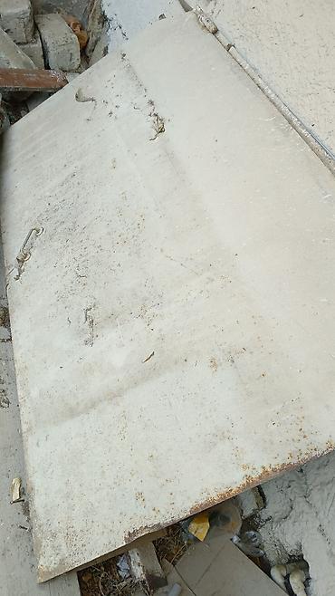 Metal qapı paneli - Material: qalın metal vərəqdən hazırlanmış, ağır