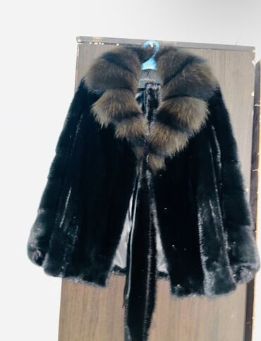 стоимость норковой шубы: Шуба из натурального меха, классическая черная с густым воротником из