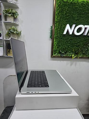 apple macbook: Для программирования, Б/у, Apple M3 Max, ОЗУ, RAM: 32 ГБ — 3