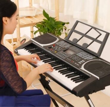 usaq ucun belekler: Yeni başlayanlar üçün piano və ya sintezator kursu üçün Həvəskarlar