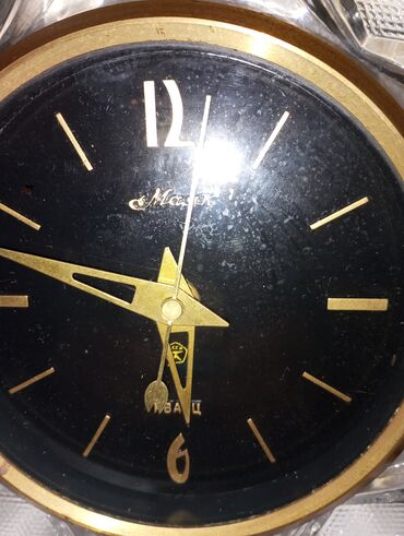 часы invicta: Настенные часы Маяк СССР хрусталь в отл.состоянии на батарейках ходят