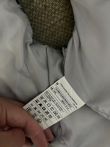 ag cins: Uşaq üçün kapüşonlu, şişmə jilet - Brend: Benetton (etiketdə — 2