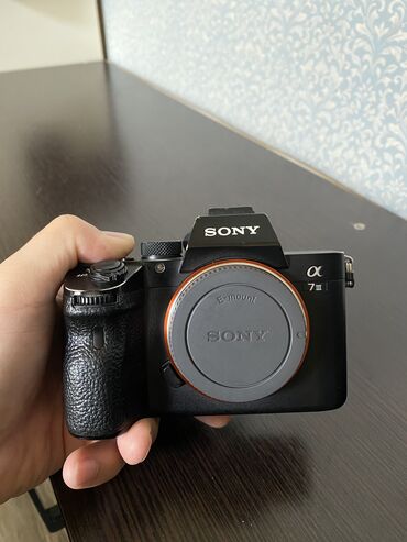 sony videokamery: Продаю Сони а7 ||| (Боди) 1 батарейка, зарятник Цена 85000сом (Коробка