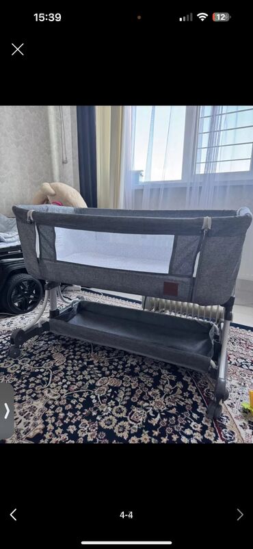 домашнее растение: Кроватка,легкаяна колесах с боку открываетсяв отличном состоянии 👍