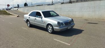 воздушный домкрат для авто: Mercedes-Benz E-Class: 1997 г., 4.2 л, Автомат, Бензин, Седан