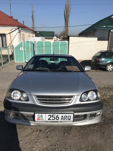 Toyota: Toyota Avensis: 1999 г., 1.8 л, Механика, Бензин, Седан