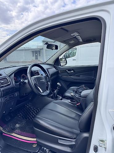 Продажа авто: Isuzu D-Max: 2020 г., 2.5 л, Механика, Дизель, Пикап — 5
