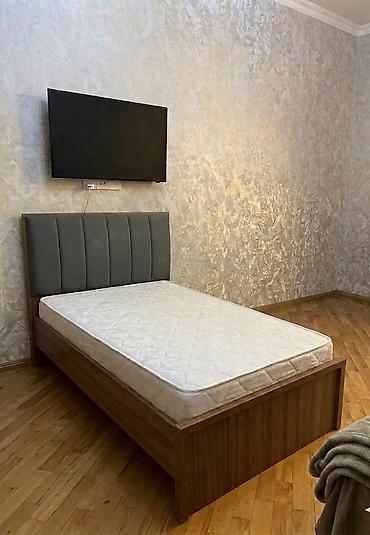 AylaTek neferlik çarpayı madeyradan alnıb 180 man satılir.Heç bir lalafo.az -da AylaTek neferlik çarpayı madeyradan alnıb 180 man satılir.Heç bir