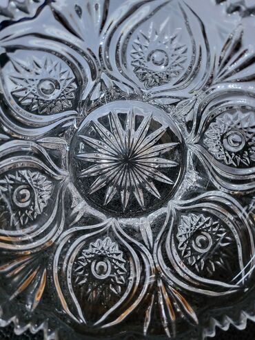 Činije: Cinija,bombonijera nova kristalna iz 70ih. Nova cinija,sve na njoj — 7