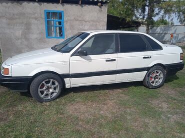 трактор беларусь 82 1: Volkswagen : 1990 г., 1.8 л, Бензин