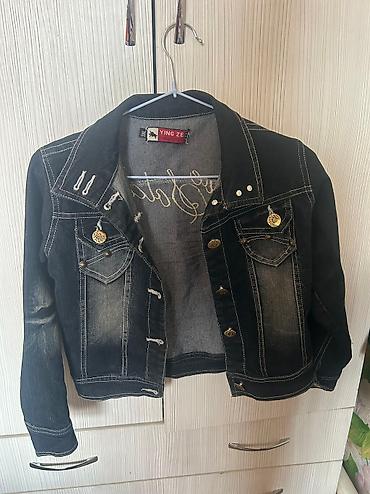 Верхняя одежда: Джинсовые куртки на 5-6 лет В отличном состоянии, носили мало так как — 7