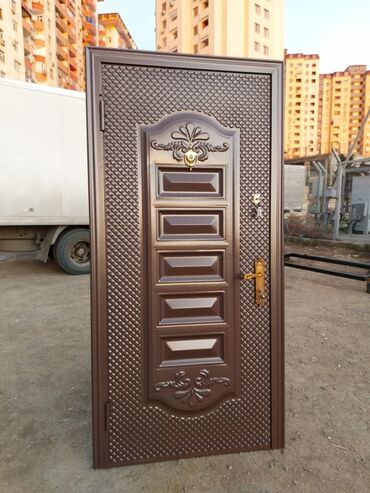 Giriş qapıları: Yeni Giriş qapısı Ödənişli çatdırılma — 19