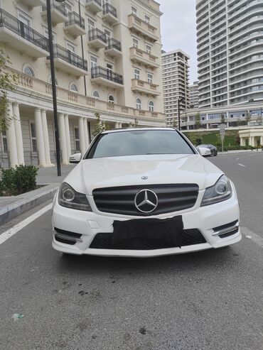 Mercedes-Benz: Mercedes‑Benz C‑Class sedan - Kuzov: Ağ rəng, 4 qapı, sedan - — 5