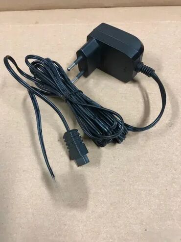 Ostala elektronika: #0383 Adapter Intertek SW-050060EU; ili SWITCHING ADAPTER — 4