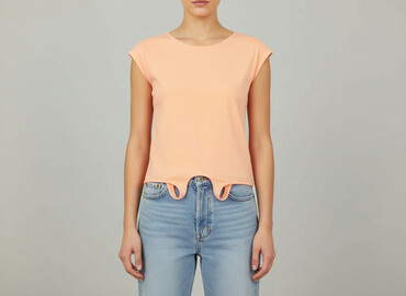honeymoon t shirty: Bershka, Футболка жіноча, розмір S