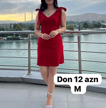 Dəstlər, kostyumlar: Qadın geyimləri – ölçü M - Ağ zolaqlı iki hissəli dəst: düyməli — 5