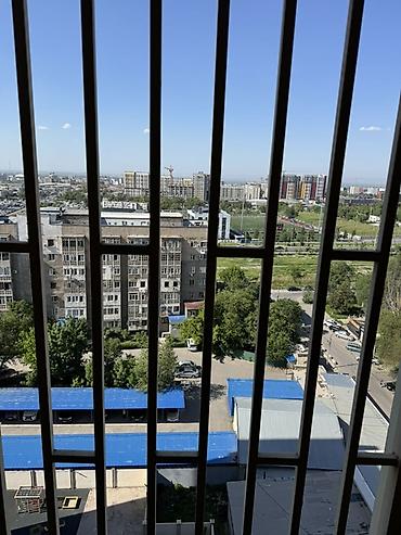 Аквариумы: СРОЧНО! Продается 3-комнатная квартира в микрорайон Кок-Жаре(г — 11
