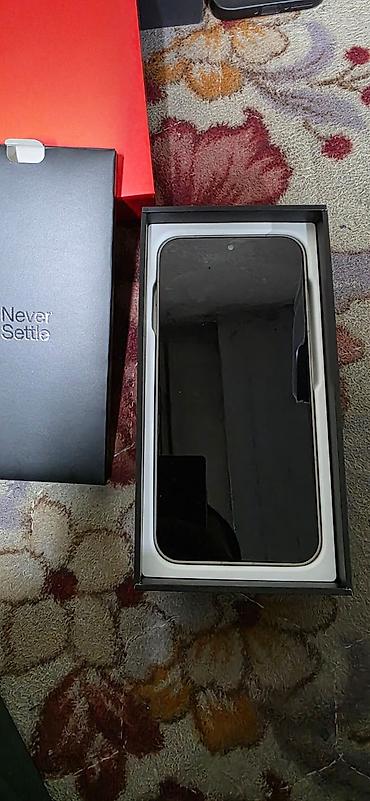oneplus 15 pro цена в бишкеке: OnePlus 15, Б/у, 256 ГБ, цвет - Белый, 2 SIM — 4