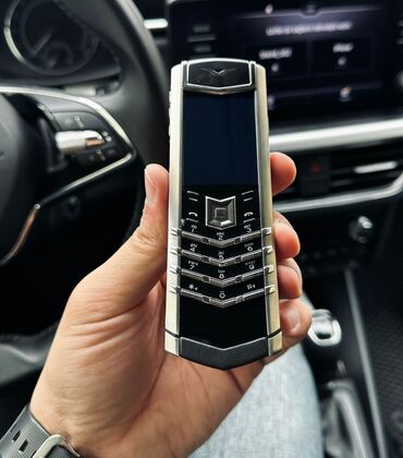 klaviatura bluetooth: Vertu Signature Touch, 4 ГБ, цвет - Серебристый, Кнопочный