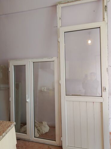 Qida məhsulları: PVC balkon qapısı və pəncərə dəsti - Material: ağ rəngli PVC profil -