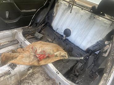 a4 b7: Кузовной донор/разбор на запчасти: седан белого цвета (4 двери). На — 3