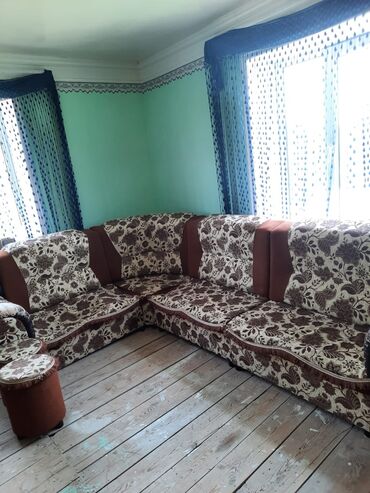 купить мебель для кафе бу: Продается! Диван уголок со столом Б/У