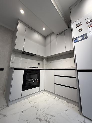 Кухонные гарнитуры: Кухни на заказ в современном минималистичном стиле - Планировки — 15