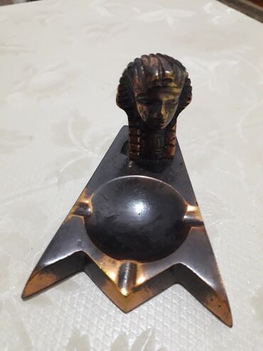 qara metal: Фигура, Металл, цвет - Черный