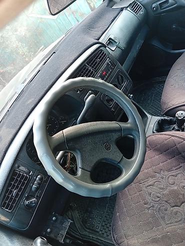 варианты: Volkswagen Golf: 1994 г., 1.8 л, Механика, Бензин, Универсал — 2