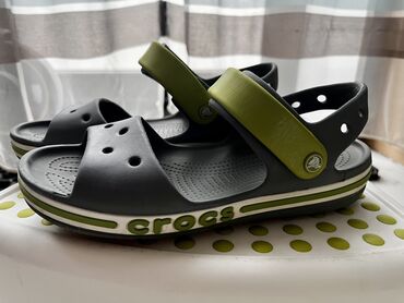 обувь puma: Сандалии Crocs б/у размер J3 (наш 35) до 22,5см
