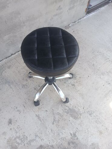 пластик стол стул: Стулья на колесах в идеальном состоянии