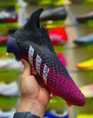 зальник для футбола: ПРОДАМ БУТСЫ adidas predator freak demon skin в практически новом