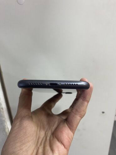 Apple iPhone: IPhone 11, 64 GB, Qara, Zəmanət, Simsiz şarj, Face ID — 10