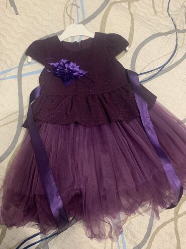 на 5 6 лет: Детское платье, цвет - Фиолетовый, Б/у