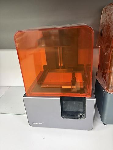 Продается 3D-принтер Formlabs Form 2 (SLA) в отличном состоянии Продаю