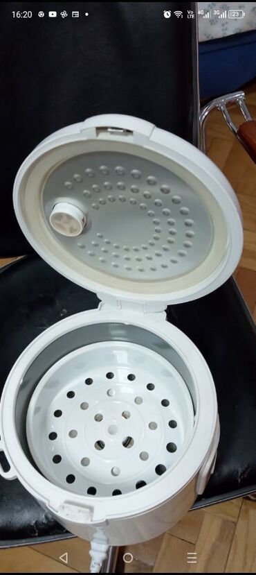 Ostali kuhinjski aparati: Ispravna dobra FRITEZA
Mirjevo — 4