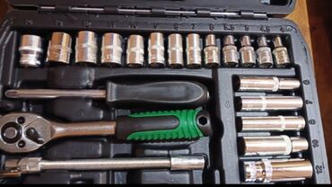 плотницкий инструмент: Набор инструментов для несложных задач