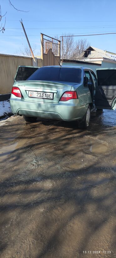 некция: Daewoo Nexia: 2009 г., 1.6 л, Механика, Бензин, Седан