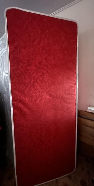 bed sheets: Матрас пружинный, односпальный. Особенности: - Классический пружинный — 1