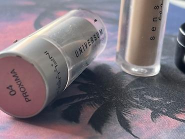 tsta cosmetics: Набор Б/У декоративной косметики из 3 средств. Набралось все кистями — 3