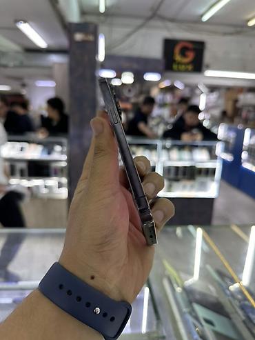 Apple iPhone: IPhone 14 Pro, Б/у, 256 ГБ, Deep Purple, Зарядное устройство, Защитное стекло, Чехол, 81 % — 2