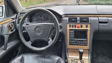 Mercedes-Benz: Mercedes-Benz E-Class: 1999 г., 4.3 л, Автомат, Бензин, Седан — 3