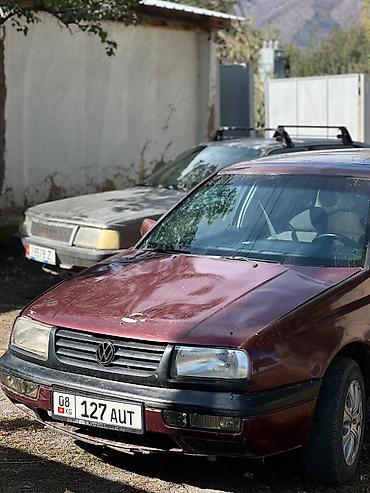 спарк сатуу: Volkswagen Vento: 1992 г., 1.8 л, Кол менен иштөөчү, Бензин, Седан — 1