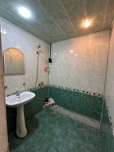 Uzunmüddətli kirayə mənzillər: Həzi aslanov metrosunun çıxışında,9 mərtəbənin,4-cü mərtəbəsində,2 — 4