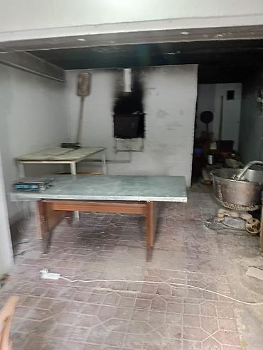 burger coreyi: Təndir çörəyi istehsalı üçün uyğun hazır obyekt təqdim olunur. Məkan — 1