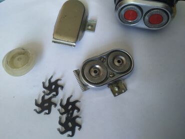 Digər əntiq əşyalar: Электробритва ТАУР Выпуск 1978года работает хорошо брееть без — 2