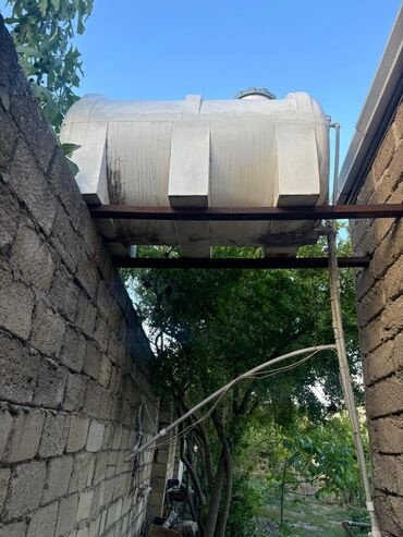 Baklar və çənlər: Bak, Plastik, 1000 l l