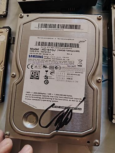 predator helios 300: Hitachi 2.5 320GB 7200 RPM. healt 88% - notebook 25manat Hitachi — 6