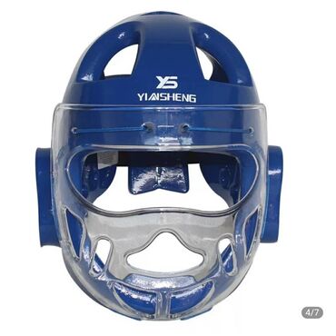 Спорт и хобби: Спортивный шлем для таеквандо